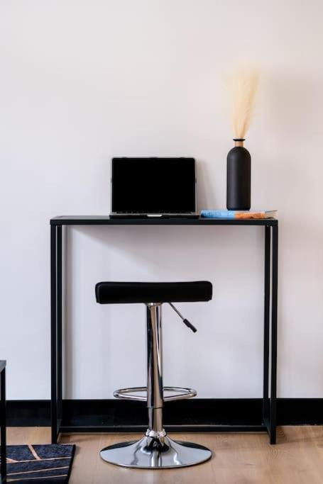 Apartament Le Black & White - 10 Min Orly, 3 Min Gare Juvisy Athis-Mons Zewnętrze zdjęcie