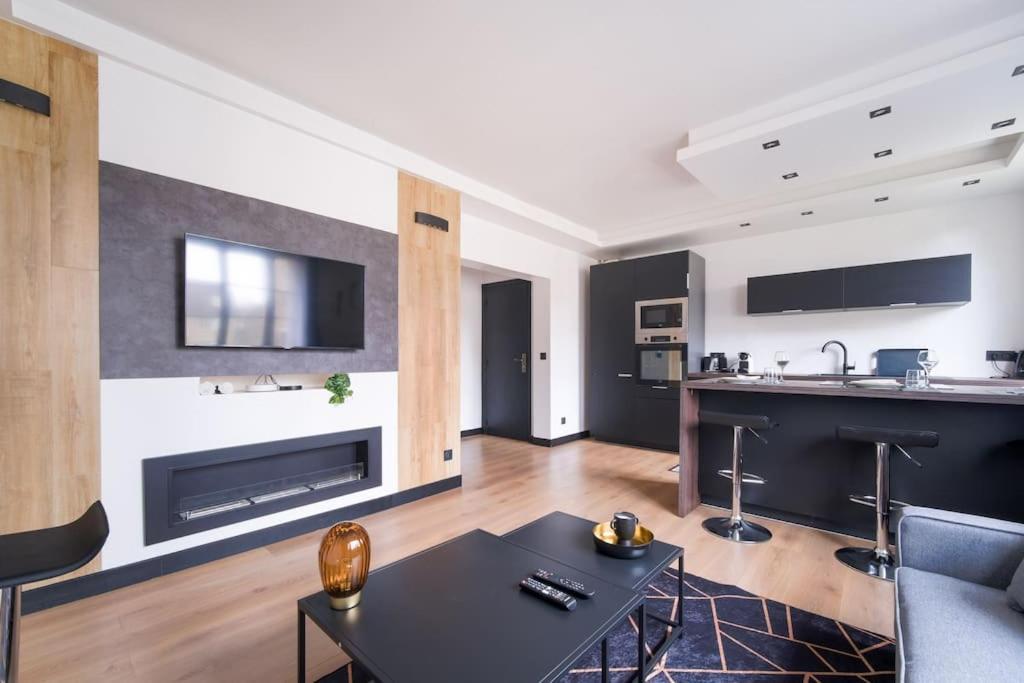 Apartament Le Black & White - 10 Min Orly, 3 Min Gare Juvisy Athis-Mons Zewnętrze zdjęcie
