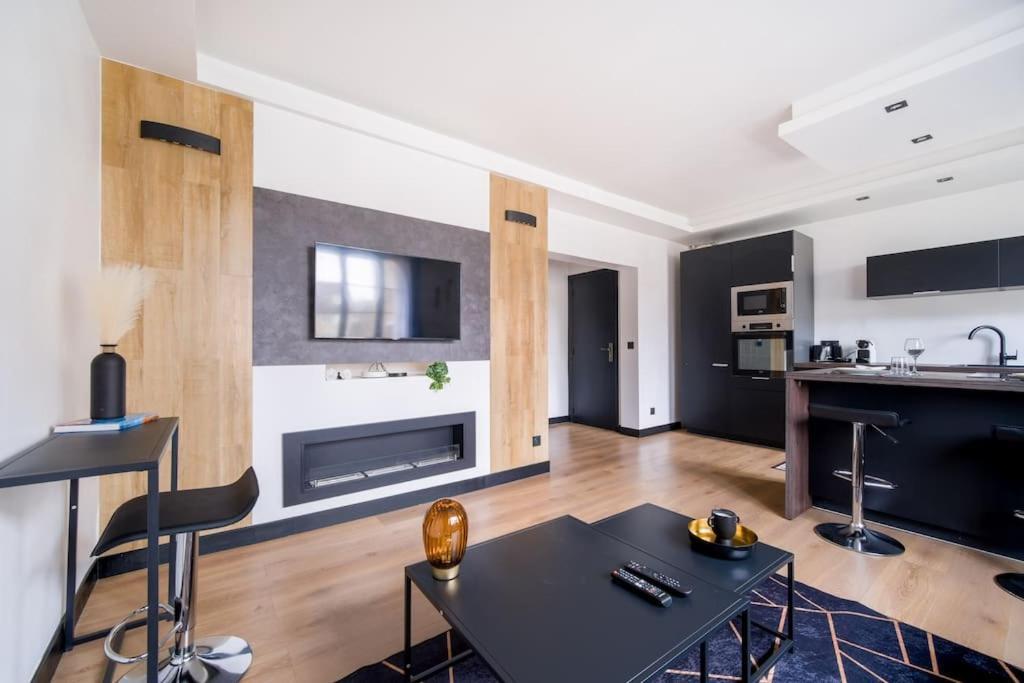 Apartament Le Black & White - 10 Min Orly, 3 Min Gare Juvisy Athis-Mons Zewnętrze zdjęcie